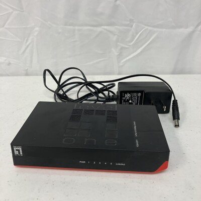 LevelOne 5 Port 10/100Mbps Fast Ethernet Switch FSW-0511 - AD B4C