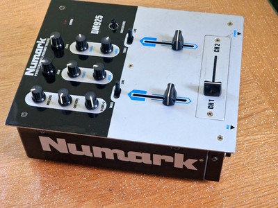 Numark DM925 Mixer 