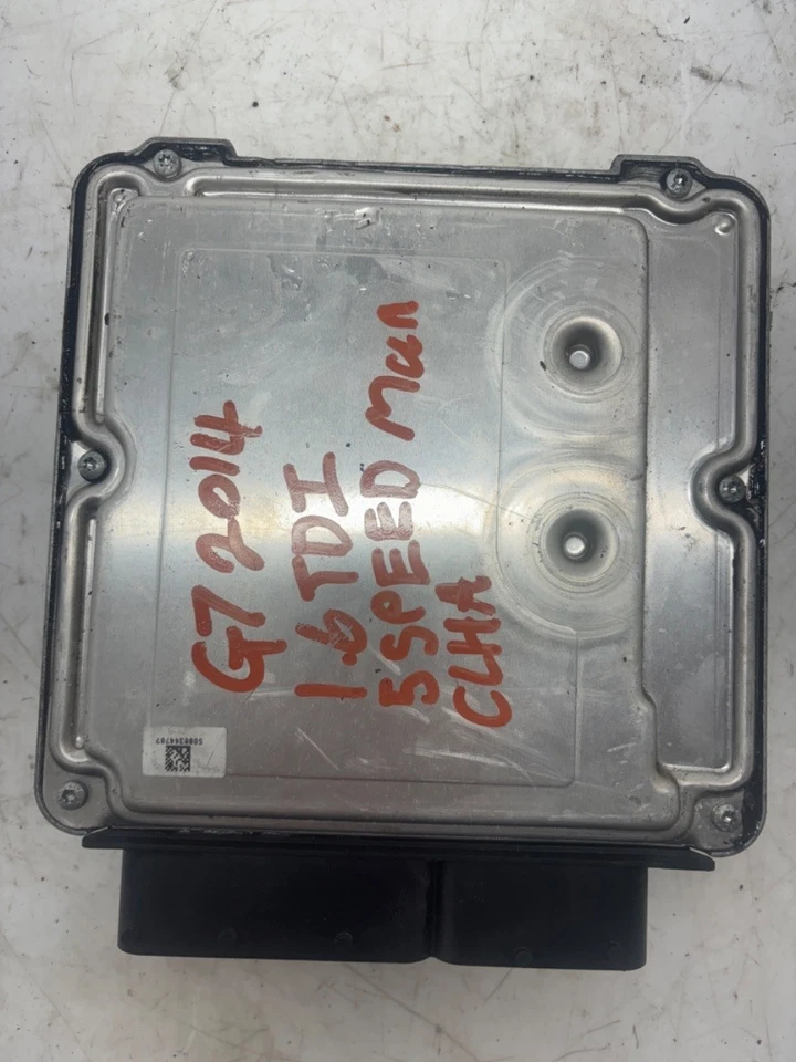 VW Golf 5G1 MK7 (2012-2017) 1.6 TDI 5 Speed Manual CLHA Engine ECU 04L907309B - Image 4 of 4