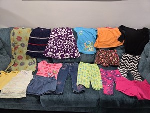 Lot 16 pcs girls size 6 spring/summer clothing Gymboree Gap Disney