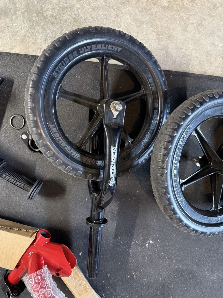 Strider cuadrado nuevo con piezas usadas - rojo Foto 4 de 4