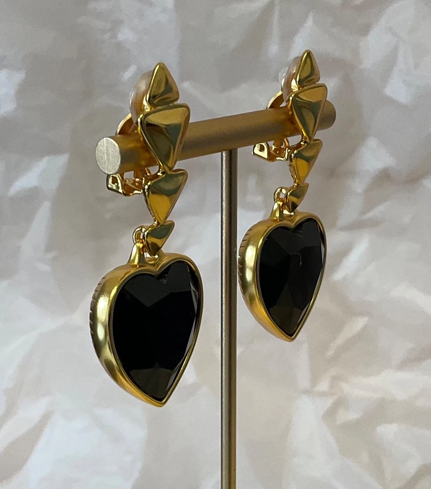 Yves Saint Laurent. Позолоченный черный кристалл сердце серьги # 372 - Изображение 3 из 4