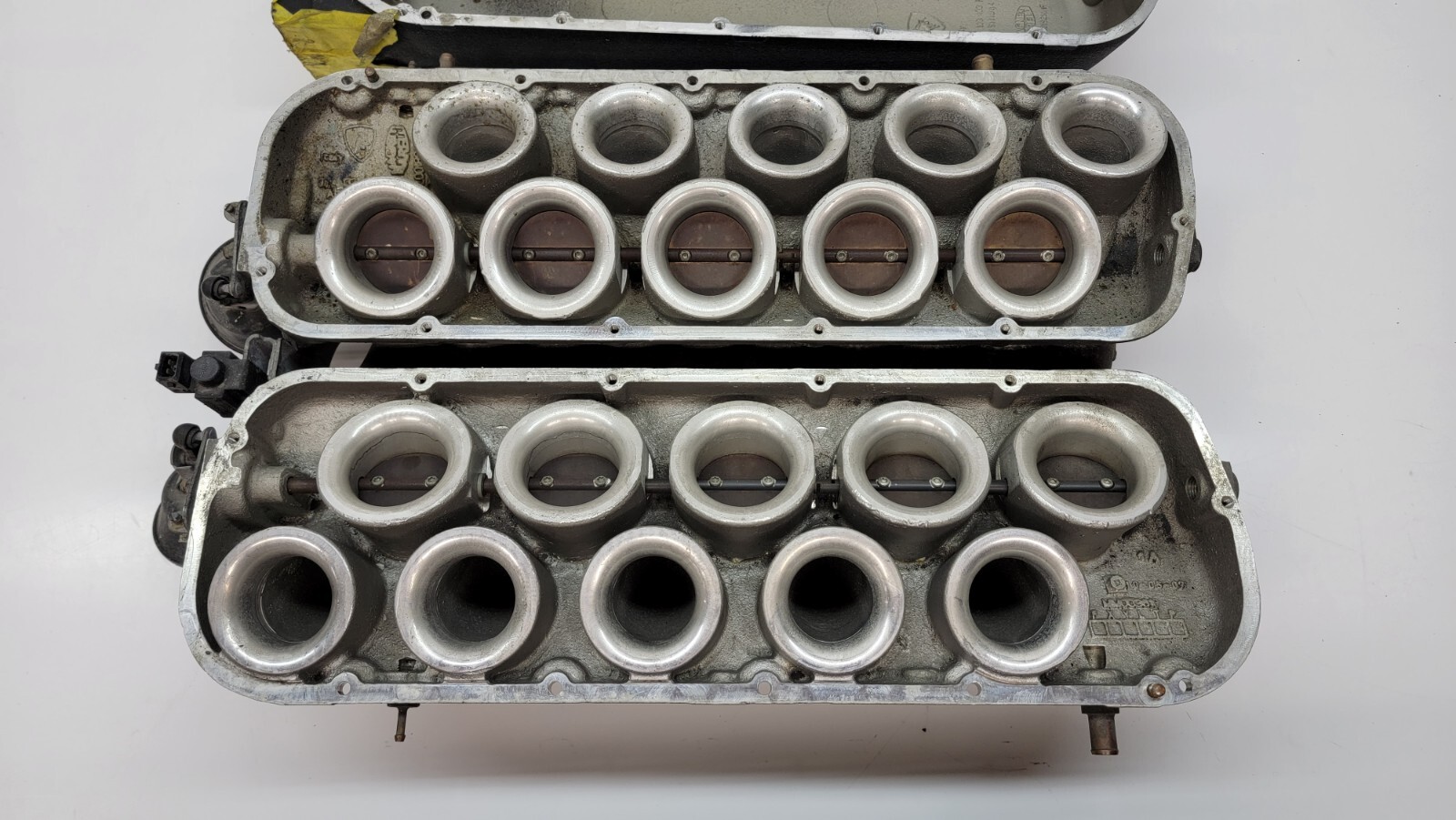 LAMBORGHINI GALLARDO INTAKE MANIFOLD OEM 07L133433F UPPER AND LOWER  