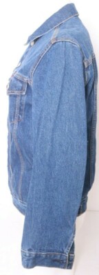 と. Levi Strauss & Co. 57511 Trucker III Blue Distressed Denim Jean