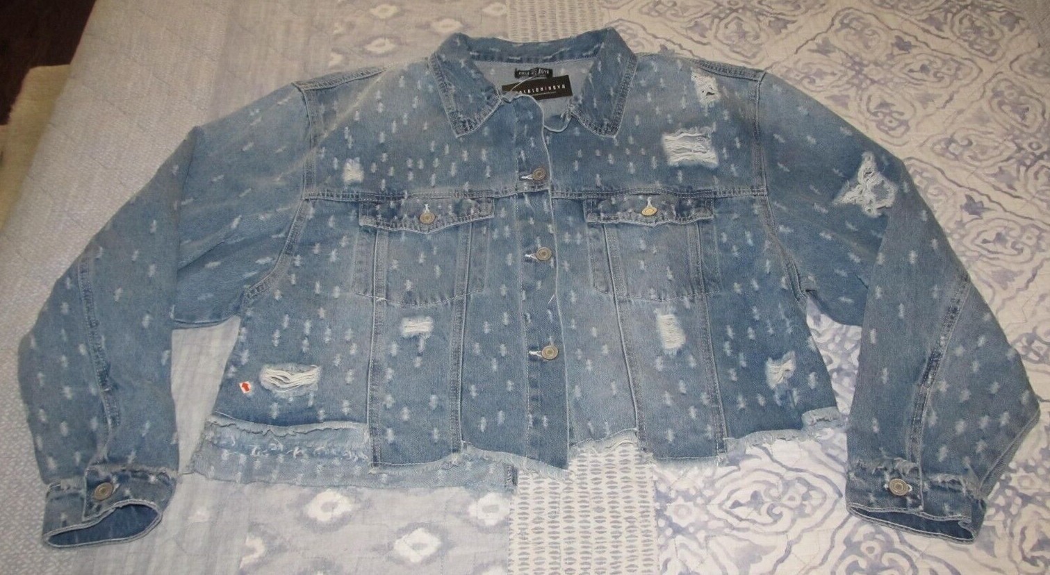 NWT Fashion Nova Talk That Talk Women's Denim Jean Jacket Medium Wash Size 1X image 5