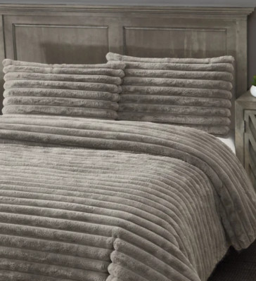 Frye 2'' Solid Channel Luxury Faux Fur Comforter 3 Piece Queen Set Gray