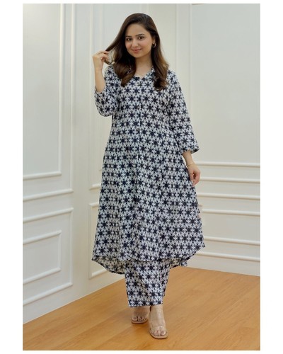 Beautiful Trendy Indian Printed cord set elegant long kurta with tunic pant - Picture 5 of 8