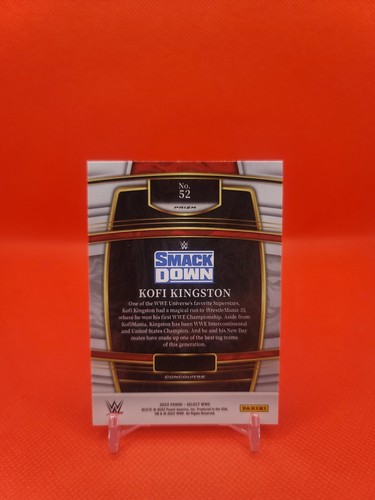 2022 Panini Select WWE - KOFI KINGSTON *Concourse Holo* - Imagen 2 de 2