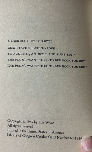 “Grandmothers Are to Love” Lois Wyse 1967 Hardback Great Gift For That Special 1 - Picture 5 of 14