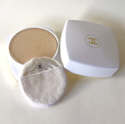 シャネル　CHANEL POUDRE APRES BAIN バスパウダー CHANEL No 5 Luxury Bath Powder (5.3 oz/150 g) Poudre Apres Bain