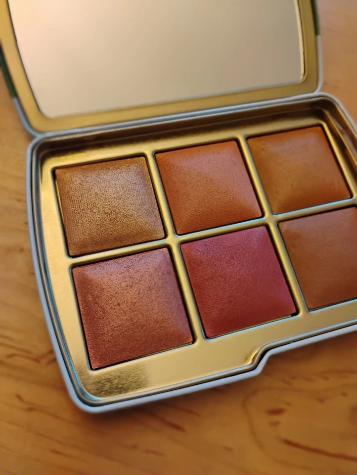 Hourglass Ambient LOTUS Lighting Palette Limited Edition Lotus Flower NEW IN BOX - Image 4 of 4