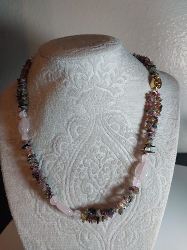 Chip Stone Pink Oval Gold-tone Necklace