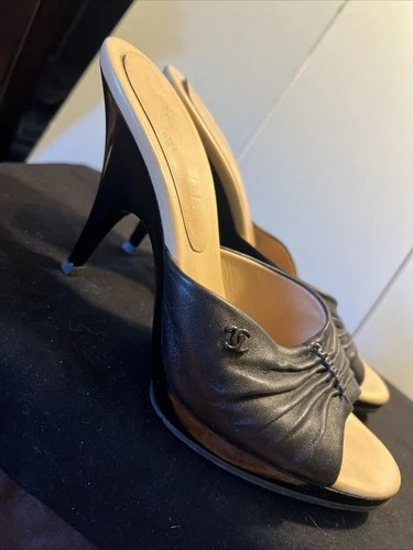 Chanel 39.5 CC Logo Plataforma Mules Negro Tacones Altos Plataforma Stiletto Slides Foto 3 de 4