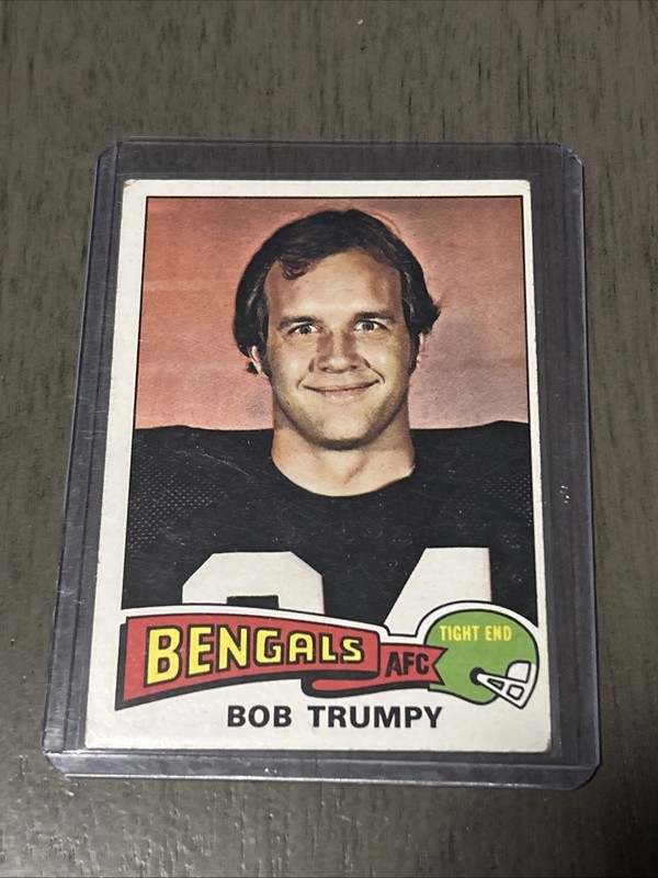 1975 Topps Football Card Bob Trumpy Cincinnati Bengals #85