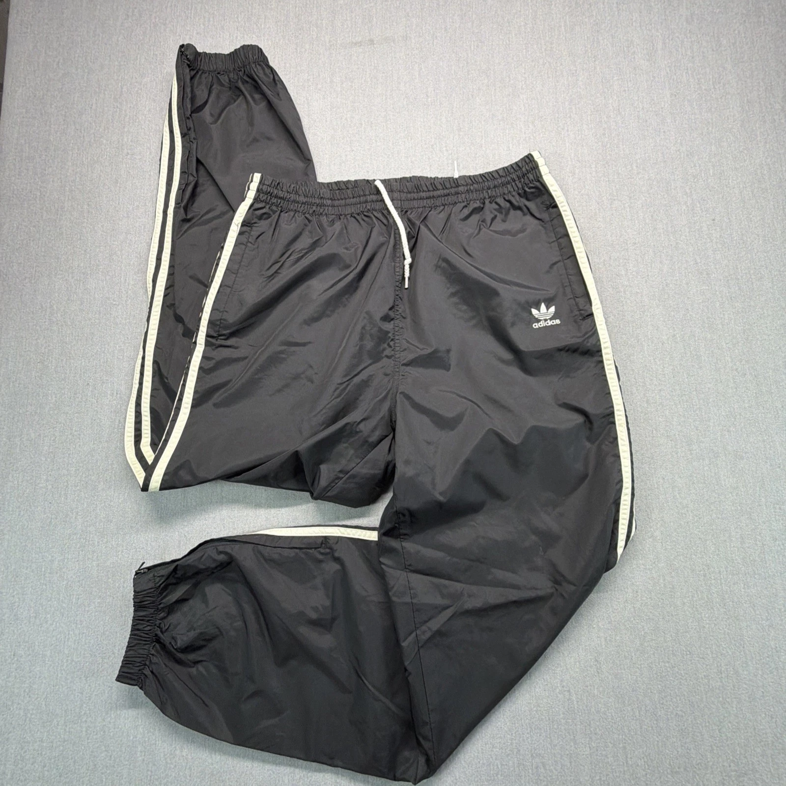 VTG Adidas Pants Mens M Black White 3 Stripe Windbreaker Ankle Zip Baggy