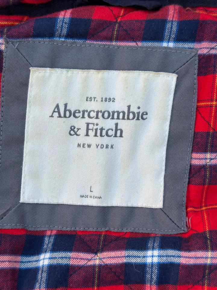 Vintage Abercrombie & Fitch Women's Hooded Vest Size L. - Image 4 of 4