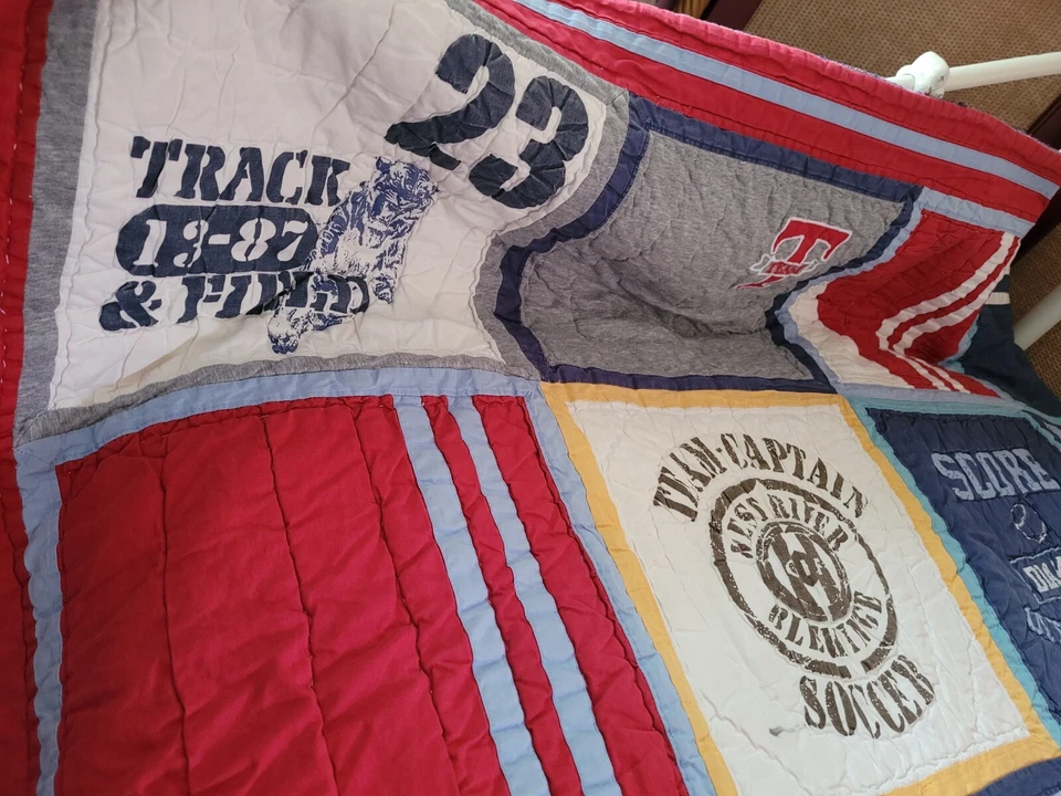 Ropa de cama infantil tamaño completo Pottery Barn niños temática deportiva 86"x84" Foto 2 de 4