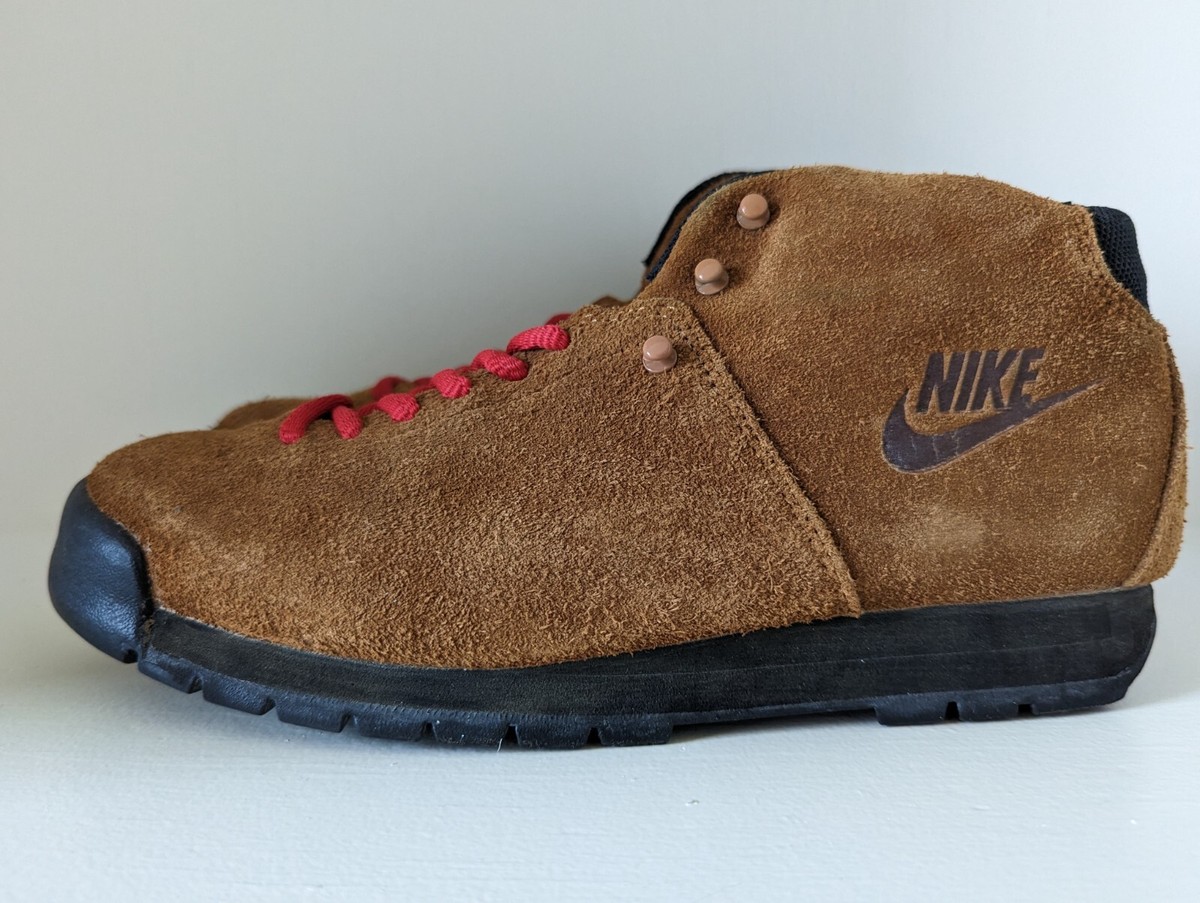 オリジナルエアマグマNIKE 美品サイズ10.5 オリジナルエアマグマNIKE 美品サイズ10.5