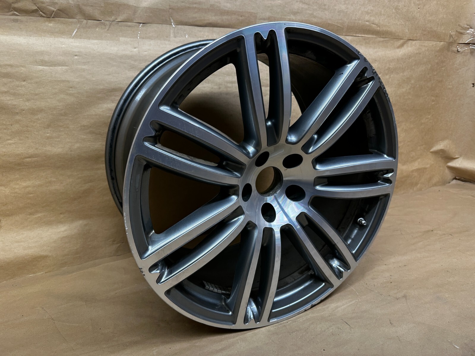 20" Maserati Ghibli Quattroporte rear wheel rim 10.5Jx20H2 ET45 OEM 670016860