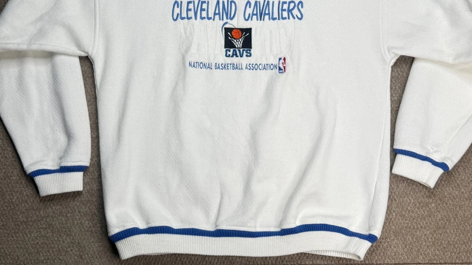 Logo Athletic Vtg NBA Cleveland Cavaliers Embroidered Sweatshirt Size XL - Image 2 of 4