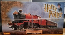 Hornby R1033 Hogwarts Express Train Set Harry Potter And The Chamber of Secrets
