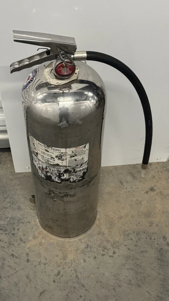 Kidde Pro Line PRO 2.5 WM-2 Water Fire Extinguisher - Image 4 of 4