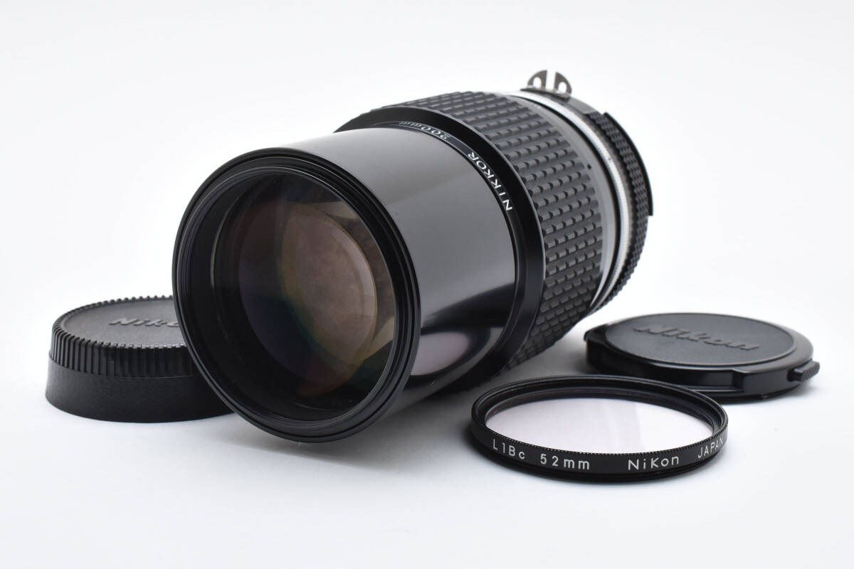 ニコン NIKON Ai-s Micro-NIKKOR 200mm F4 Near Mint] Nikon Micro NIKKOR AI-S 200mm f4 MF Telephoto Lens Used