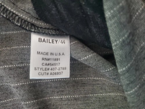 Bailey 44 Black Pinstripe Pants Cropped Ankle Pull On Sz Small Career Business - Picture 7 of 11