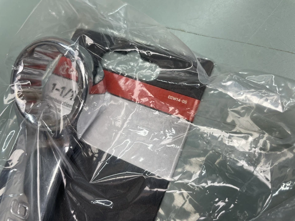 Llave combinada Crescent Ccw14 1-1/16" Sae, sin CCW14 Foto 2 de 3