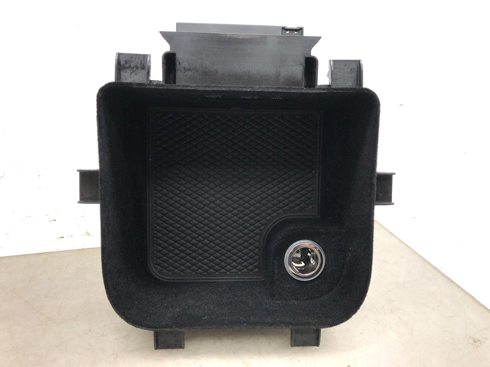 2016-2020 BENTLEY BENTAYGA CONSOLE STORAGE W/POWER & USB AUX OUTLET 36A864981A