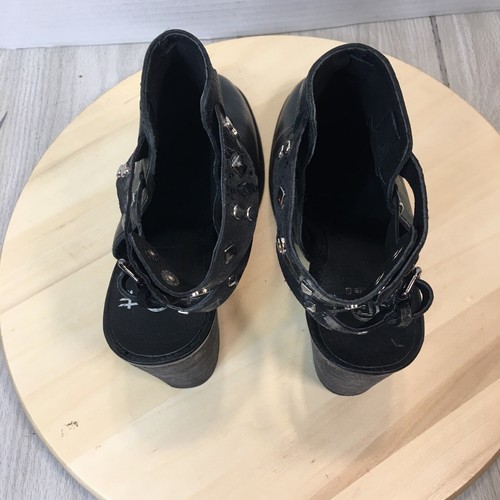 CIRCLE G by Corral Factory Studded Ankle zipper Round Toe Bootie 9.5 M - Picture 4 of 10