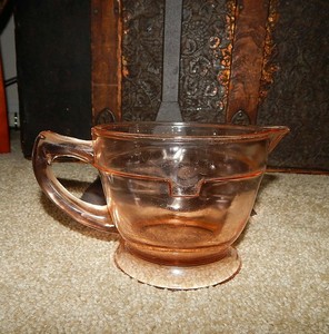 Vintage-Depression-Glass-Footed-2-Cup-Measuring-Cup-Pink-Collectible