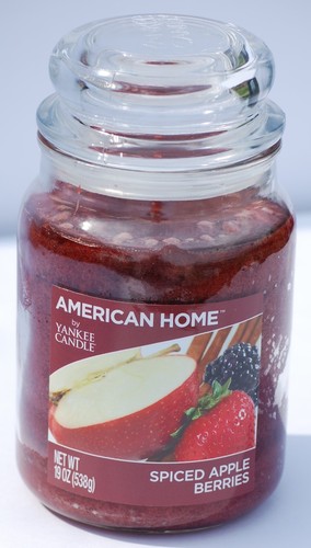 Gewürzte Apfelbeeren 19oz. Jar Candle American Home by Yankee Candle - Bild 2 von 6