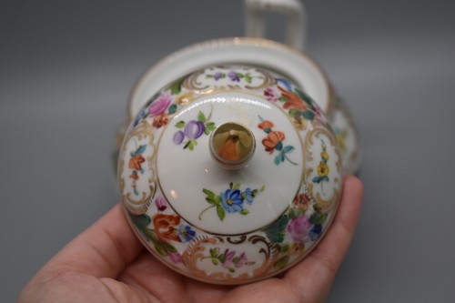 Carl Thieme Dresden Covered Handled Sugar Bowl Flowers Medallions Empress - Picture 5 of 8