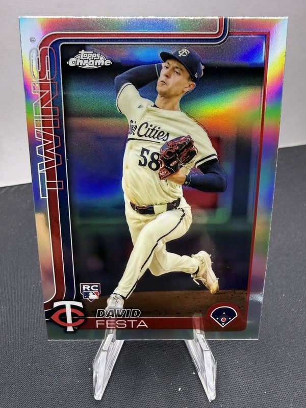 💥2025 Topps Chrome David Festa #156 Refractor Rookie RC Minnesota Twins
