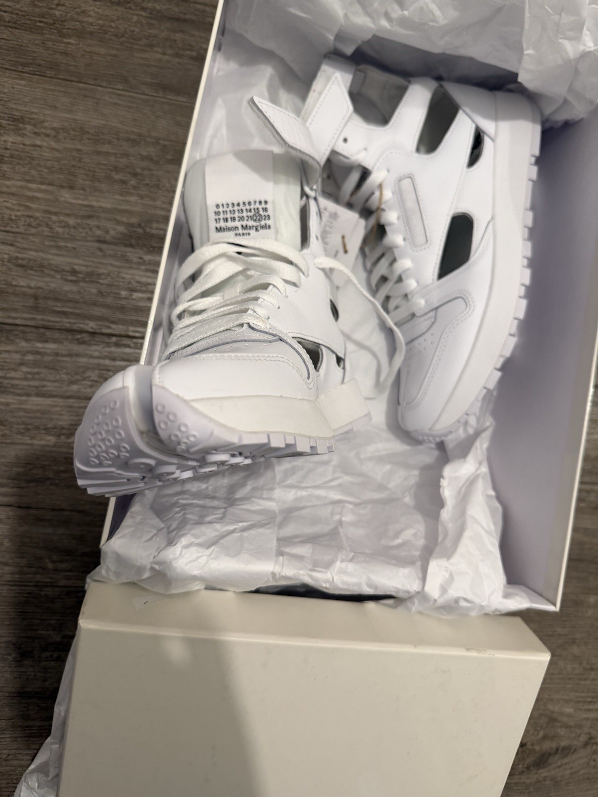 Maison Margiela x Reebok Project  0 Tabi High Top Trainers White, UK 6.5 Unisex image 4