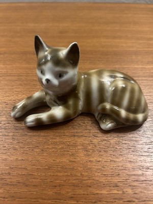 Vintage Gray Striped Cat Porcelain Figurine German Democratic Republic GDR  40s