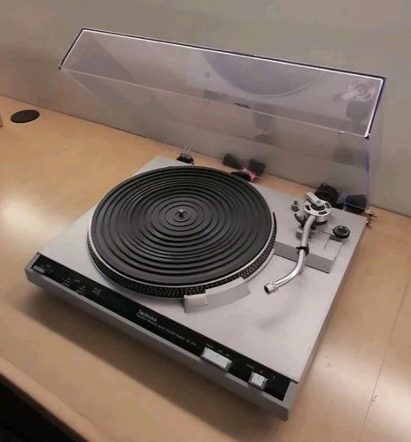 Technics SL-210 Belt Drive Turntable | Serviced | New Belt | New Cartridge