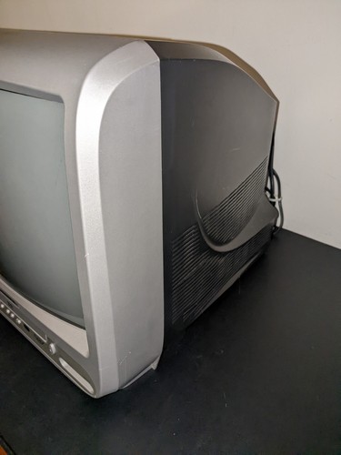 Magnavox 13” SDTV CRT CD130MW8 TV DVD Combo Retro Gaming A/V - Works NO REMOTE - Picture 3 of 5