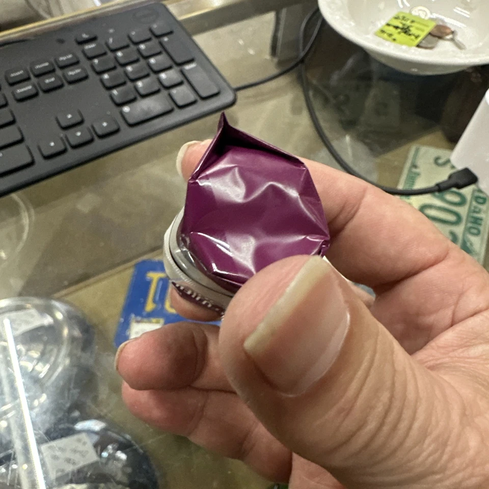 Fujicolor PRO 160C 120 Film Roll - Sealed Vintage - Expired - Image 3 of 4