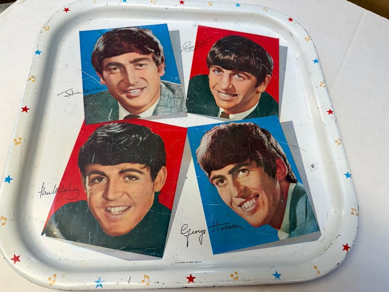 THE BEATLES Original 1964 13 x 13 inch drinks tray Made in England