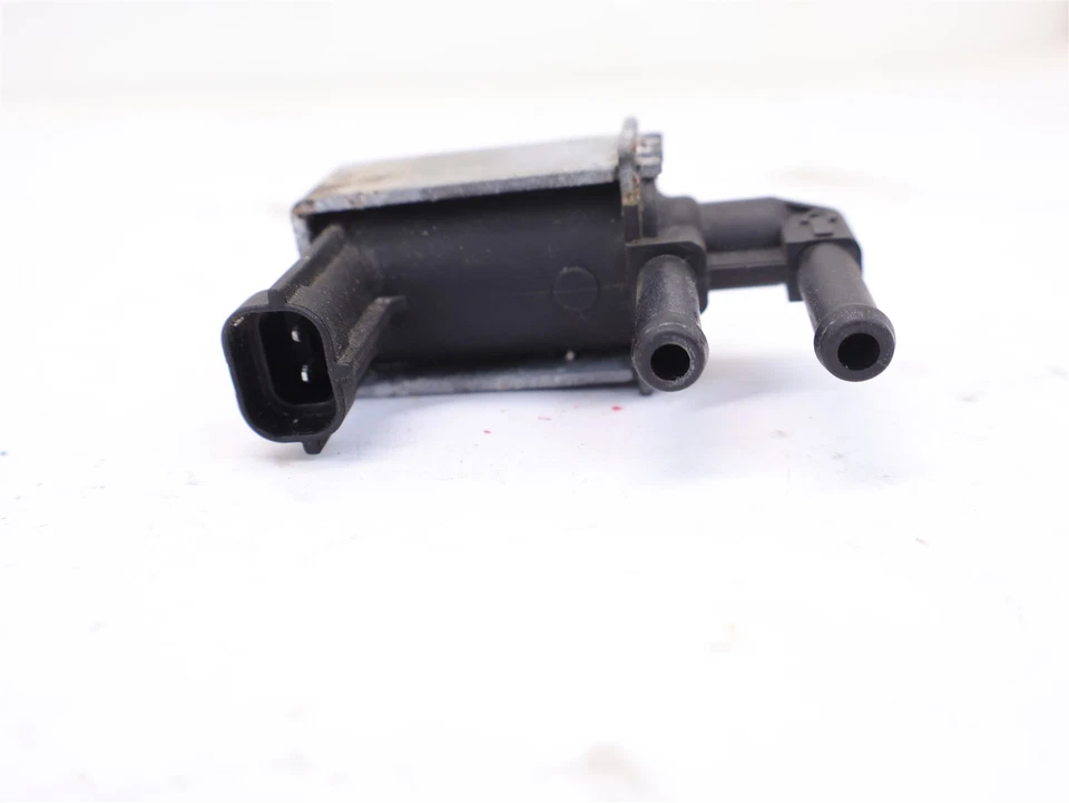 Subaru WRX 2008-2014 válvula de purga solenoide de servicio EVAP OEM Foto 4 de 4