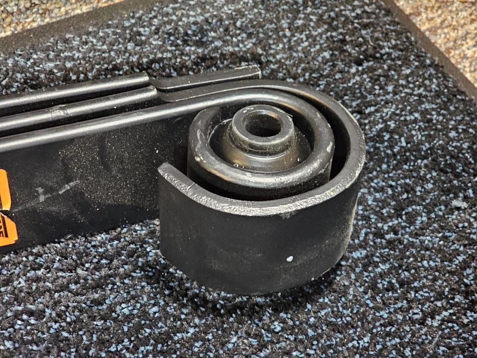 Dorman 43-818XHD - Resorte de hoja de suspensión para Ford F-550 Super Duty (1999-2004) Foto 3 de 4