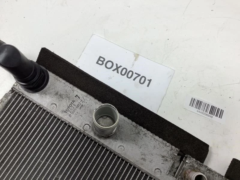 2004 2009 TOYOTA PRIUS INTERCOOLER RADIATOR ENGINE COOLER COOLANT OEM+ Foto 4 de 4