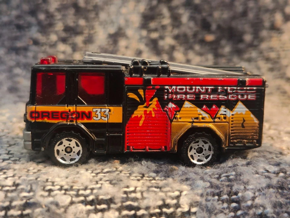 matchbox 1998 mattel oregon dennis saber fire engine #33 mount hood rescue - Image 2 of 4