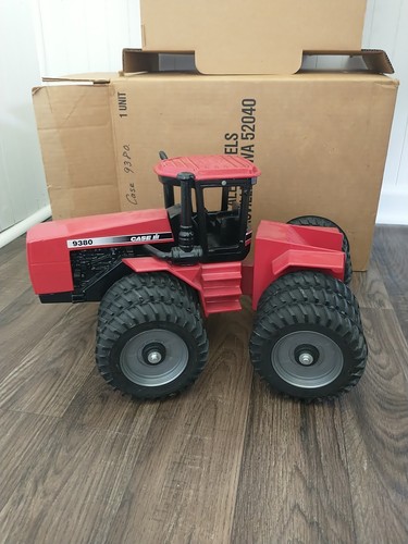 Case IH 9380 Tractor w/Triples A Powerful Heritage - Fargo, ND 1995 - 1/16 scale