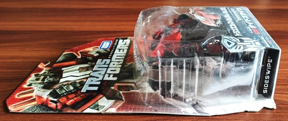 TRANSFORMERS GENERATIONS SIDESWIPE TG-10 TAKARA TOMY JAPAN DELUXE SEALED NEW - Image 2 of 4