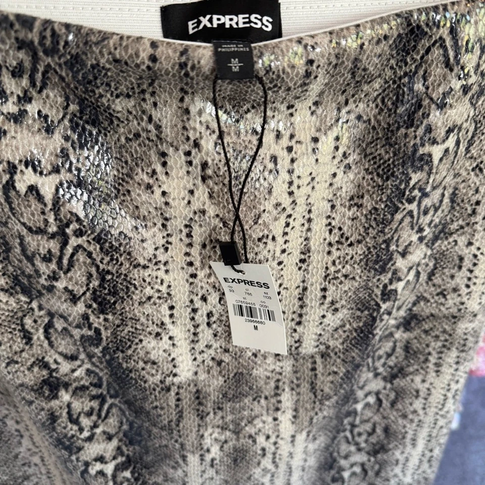Express Nueva Falda Lápiz Cuero Estampado Piel Serpiente Talla Mediana Foto 4 de 4