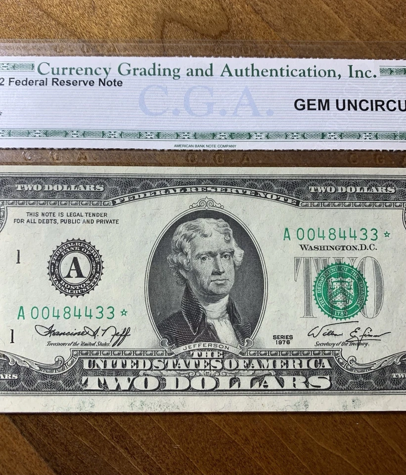 1976 $2 Low Serial Number Star Note Gem Uncirculated 65 Consecutive Lot Of 2 - Image 4 of 4