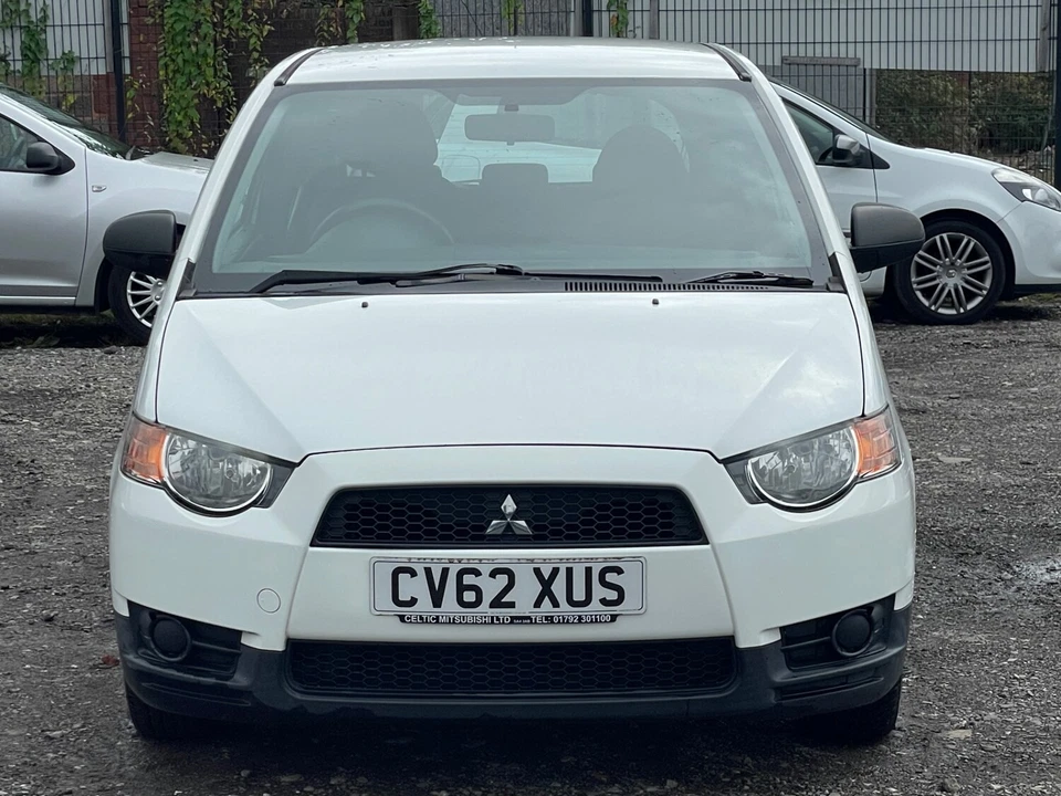 * 62 2013 MITSUBISHI COLT 1.1 3 DOOR + 85K MILES + IDEAL FIRST CAR + HPI CLEAR * - Image 2 of 4